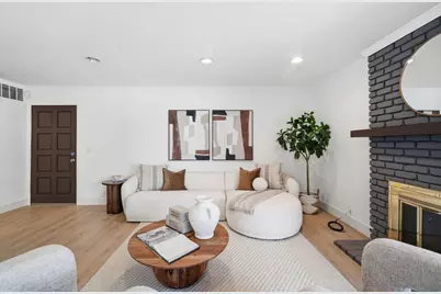 7126 Clarendon St, San Jose, CA 95129 - Photo 5