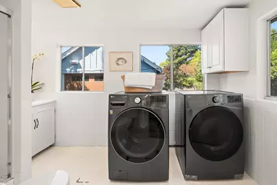 1272 Cabrillo Ave, Burlingame, CA 94010 - Photo 27