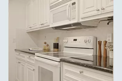1115 Continentals Way 203, Belmont, CA 94002 - Photo 11