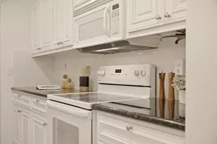 1115 Continentals Way 203, Belmont, CA 94002 - Photo 11