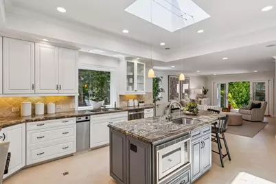 1700 Castilleja Ave, Palo Alto, CA 94306 - Photo 9