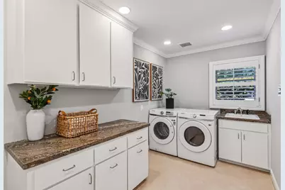 1700 Castilleja Ave, Palo Alto, CA 94306 - Photo 31