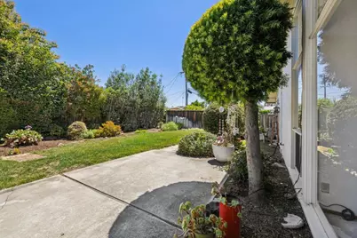 5573 Bigoak Dr, San Jose, CA 95129 - Photo 13