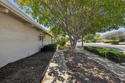5573 Bigoak Dr, San Jose, CA 95129 - Photo 11