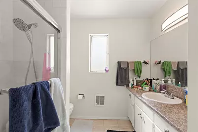 220 Athol Ave, Oakland, CA 94606 - Photo 15