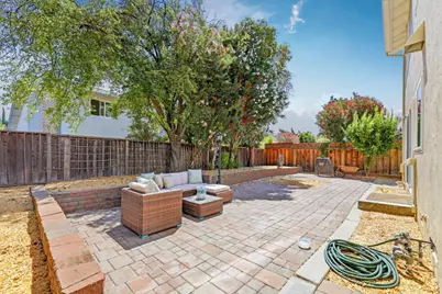 569 Gaundabert Ln, San Jose, CA 95136 - Photo 27