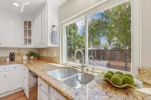 569 Gaundabert Ln, San Jose, CA 95136 - Photo 9