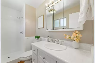 569 Gaundabert Ln, San Jose, CA 95136 - Photo 21