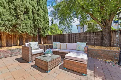 569 Gaundabert Ln, San Jose, CA 95136 - Photo 33