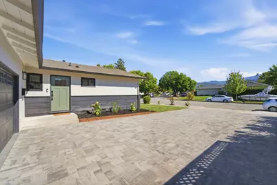1075 Cloverbrook Dr, San Jose, CA 95120 - Photo 27