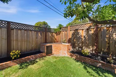 1075 Cloverbrook Dr, San Jose, CA 95120 - Photo 25