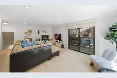 2411 Carlmont Dr 107, Belmont, CA 94002 - Photo 11