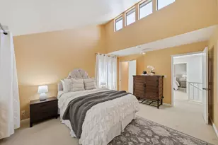 2411 Carlmont Dr 107, Belmont, CA 94002 - Photo 25