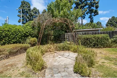 1120 Woodside Cir, Salinas, CA 93901 - Photo 39