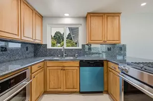 1120 Woodside Cir, Salinas, CA 93901 - Photo 13