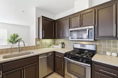 301 W Ballymore Cir, San Jose, CA 95136 - Photo 13