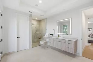 20388 Hill Ave, Saratoga, CA 95070 - Photo 23