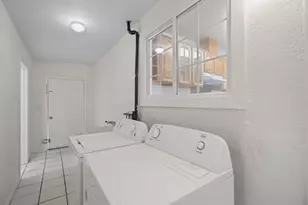 741 San Tomas St, Sunnyvale, CA 94085 - Photo 23