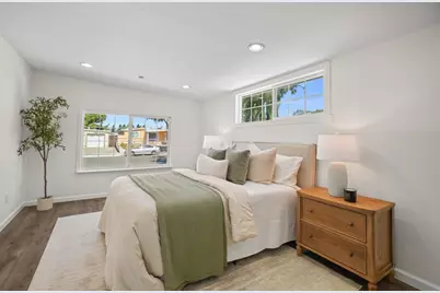 741 San Tomas St, Sunnyvale, CA 94085 - Photo 11