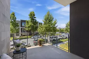179 Llano De Los Robles Ave 1, San Jose, CA 95136 - Photo 27