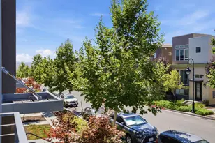 179 Llano De Los Robles Ave 1, San Jose, CA 95136 - Photo 29