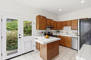 667 London St, San Francisco, CA 94112 - Photo 13