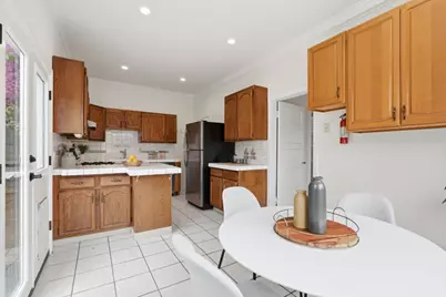 667 London St, San Francisco, CA 94112 - Photo 11