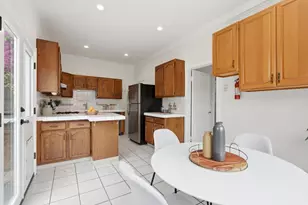667 London St, San Francisco, CA 94112 - Photo 11