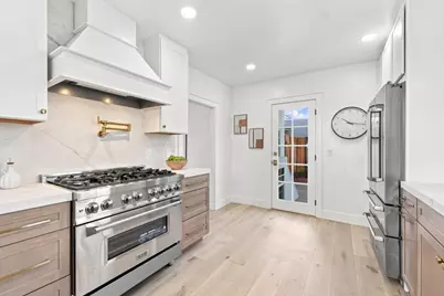 1596 McKendrie St, San Jose, CA 95126 - Photo 9