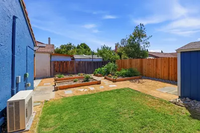 1184 Sunny Ct, San Jose, CA 95116 - Photo 27
