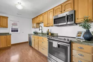 389 Lastreto Ave, Sunnyvale, CA 94085 - Photo 13