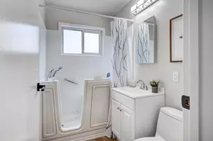 568 Leona Ln, Mountain View, CA 94040 - Photo 21
