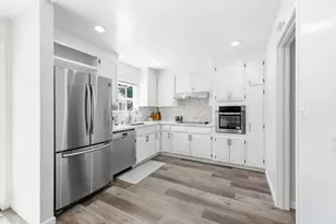2497 Rossotto Dr, San Jose, CA 95130 - Photo 17