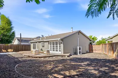 2497 Rossotto Dr, San Jose, CA 95130 - Photo 35