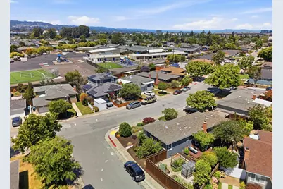 3801 Orinda Dr, San Mateo, CA 94403 - Photo 37