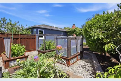 3801 Orinda Dr, San Mateo, CA 94403 - Photo 29