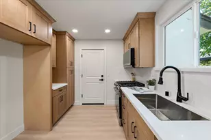 332 Lastreto Ave, Sunnyvale, CA 94085 - Photo 25