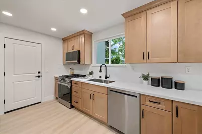 332 Lastreto Ave, Sunnyvale, CA 94085 - Photo 9