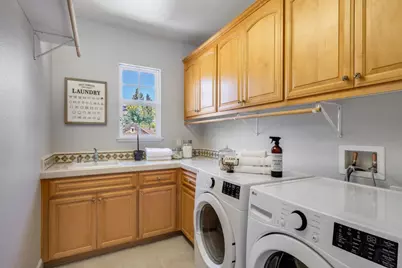 153 Laurelwood Dr, Novato, CA 94949 - Photo 57