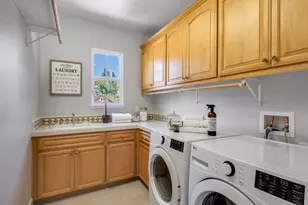 153 Laurelwood Dr, Novato, CA 94949 - Photo 57