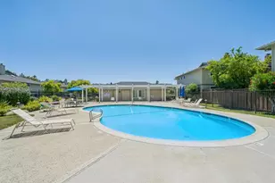 18899 Sara Park Cir, Saratoga, CA 95070 - Photo 23