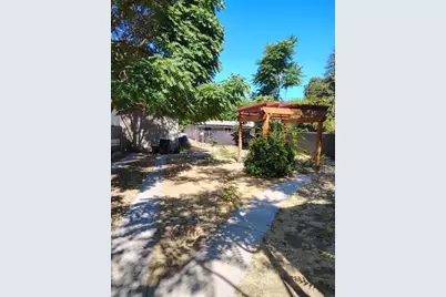 217 Semple St, Modesto, CA 95354 - Photo 5