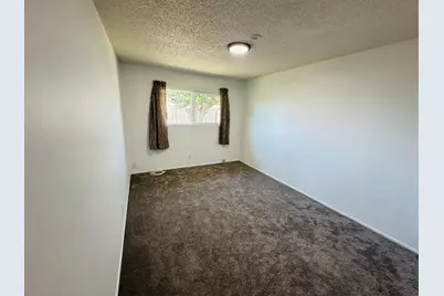 737 Saint Ann Dr, Salinas, CA 93901 - Photo 21