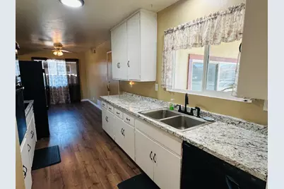 737 Saint Ann Dr, Salinas, CA 93901 - Photo 11