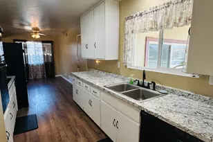 737 St Ann Dr, Salinas, CA 93901 - Photo 11
