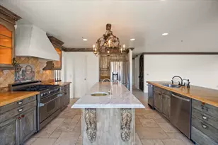 17864 Holiday Dr, Morgan Hill, CA 95037 - Photo 51