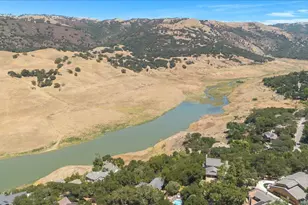 17864 Holiday Dr, Morgan Hill, CA 95037 - Photo 5