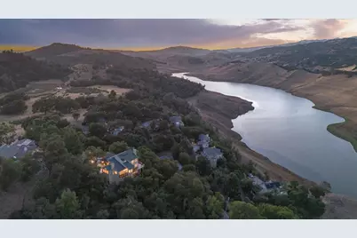 17864 Holiday Dr, Morgan Hill, CA 95037 - Photo 5