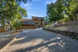 18788 Favre Ridge Rd, Los Gatos, CA 95033 - Photo 13