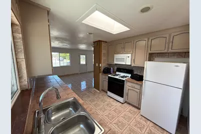 1040 Central Ave, Hollister, CA 95023 - Photo 9